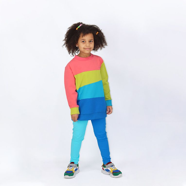 Four-Colour Sweatshirt is a regular fit top with colour block design. Right arm and the top part - salmon, left arm and the chest part - bright lime, belly part - electric blue, bottom part and the ribbed bottom hem - deep blue. The ribbed hand cuffs on the right is bright lime, on the left is electric blue. Front view. Children, 3 -10 yrs. BonnyJoy