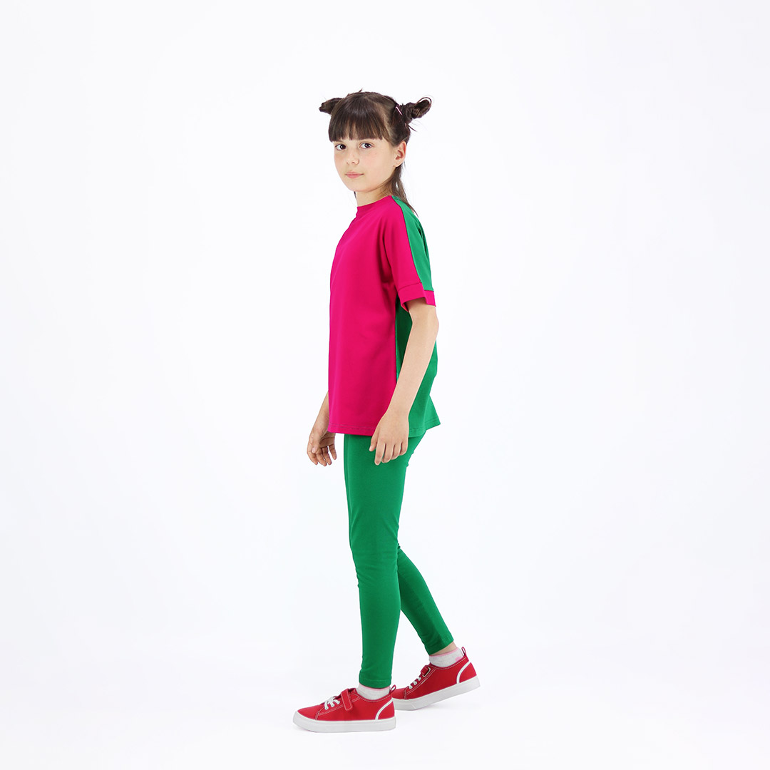Joyful leggings are absolutely classic leggings in green colour. Side view. Children, 3 -10 yrs. BonnyJoy