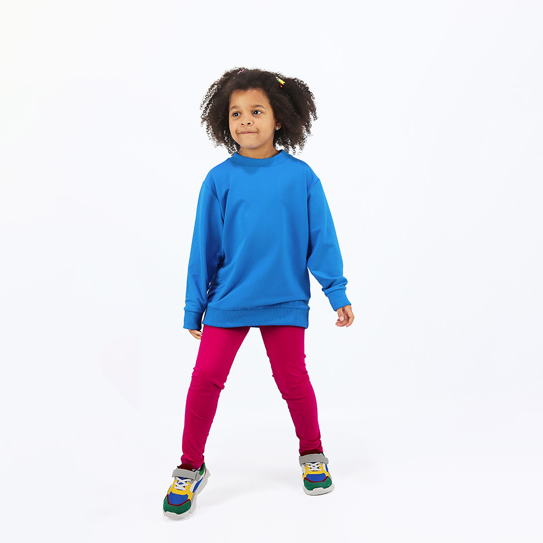 Joyful leggings are absolutely classic leggings in raspberry colour. Front view. Children, 3 -10 yrs. BonnyJoy