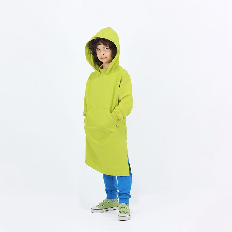 Long hoodie with high ribbed neck in bright lime colour. It features ribbed hand cuffs and a kangaroo pocket. The hoodie is a little longer on the back. Another front view. Children, 3 -10 yrs. BonnyJoy